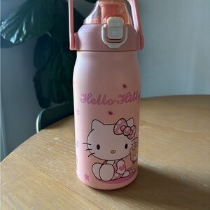 Hello Kitty Insulated Pink 32 oz Water Bottle
